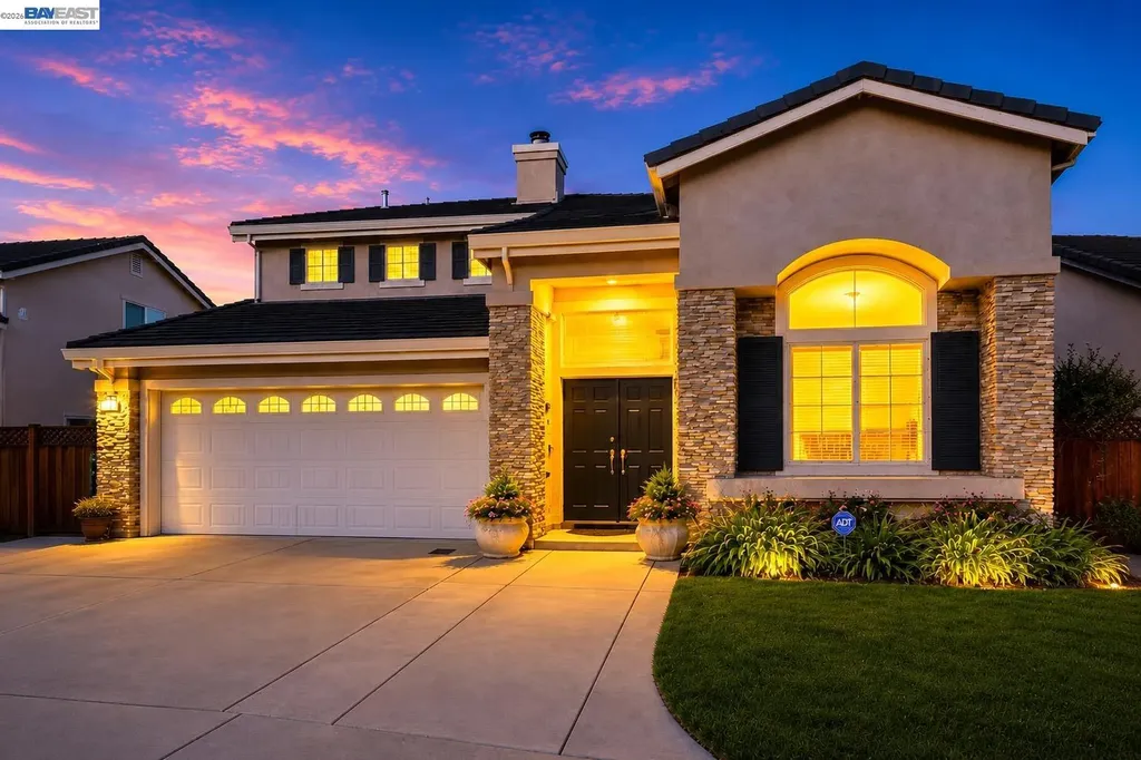 15100 Shining Star Lane San Leandro CA 94579