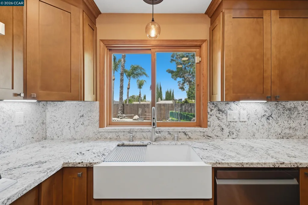 454 Bristol Court Oakley CA 94561