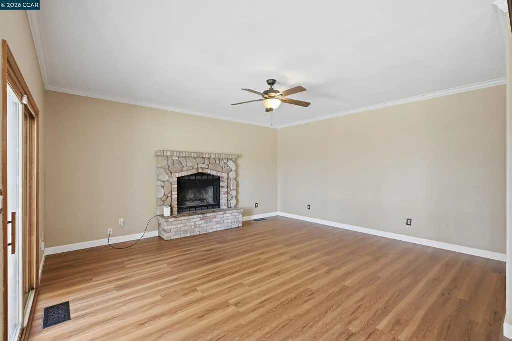 454 Bristol Court Oakley CA 94561