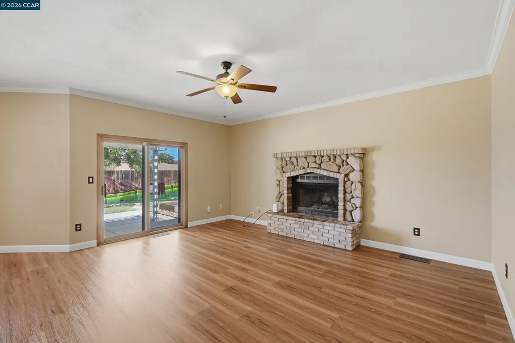 454 Bristol Court Oakley CA 94561