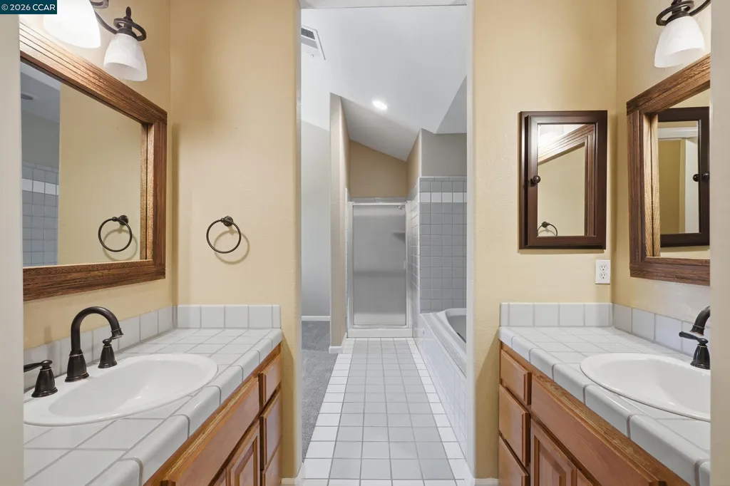 454 Bristol Court Oakley CA 94561