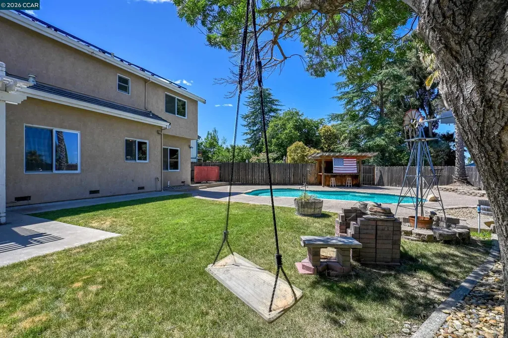 454 Bristol Court Oakley CA 94561