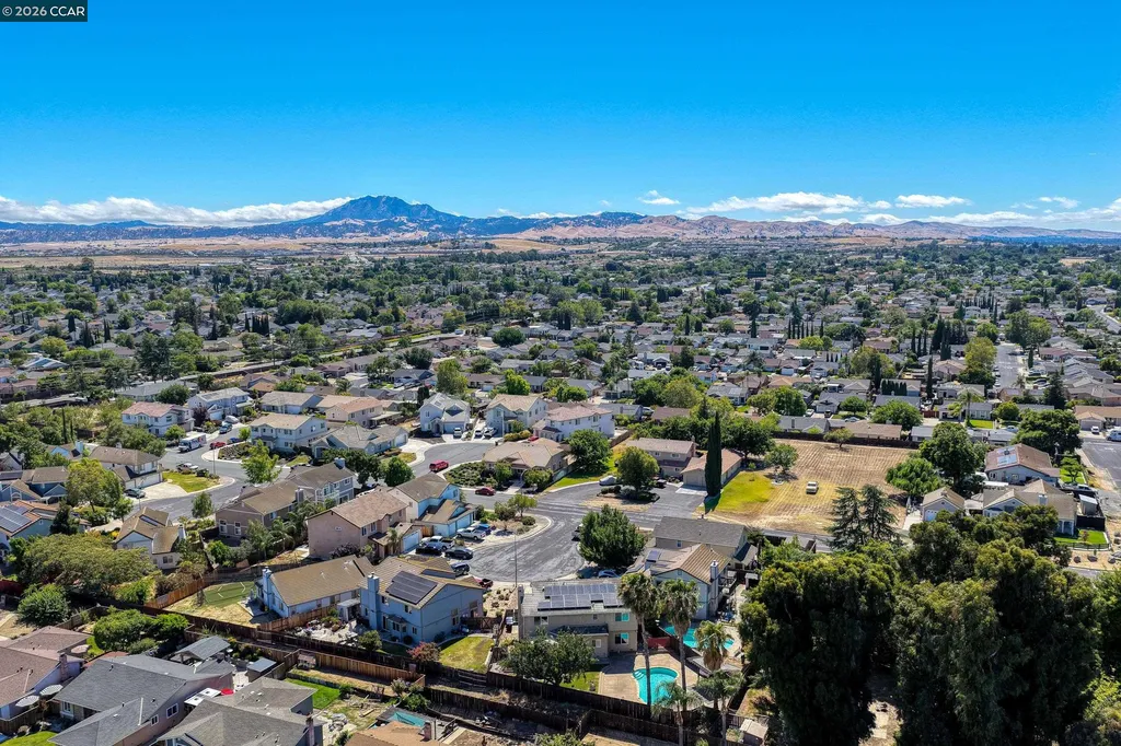 454 Bristol Court Oakley CA 94561