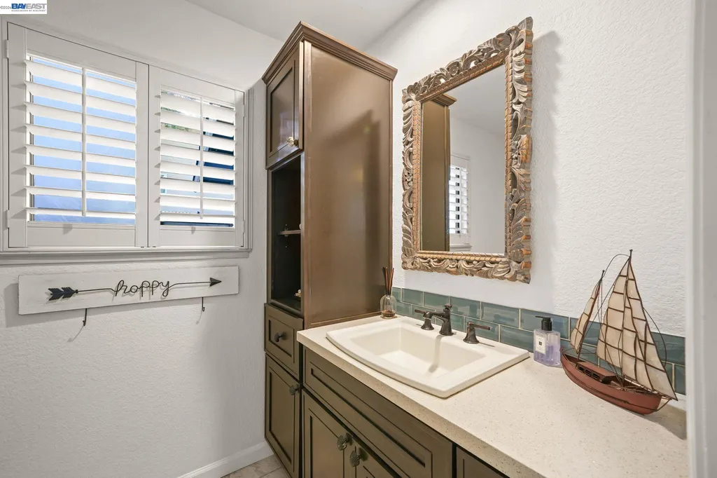 5709 Corte Libre Pleasanton CA 94566