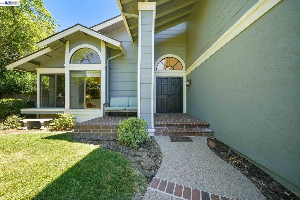 5709 Corte Libre Pleasanton CA 94566