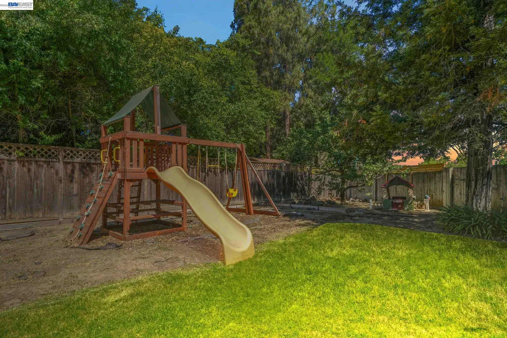 5709 Corte Libre Pleasanton CA 94566