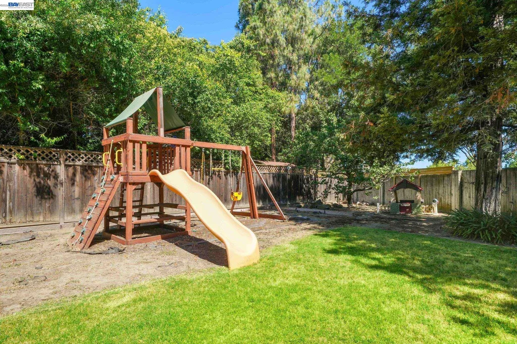 5709 Corte Libre Pleasanton CA 94566