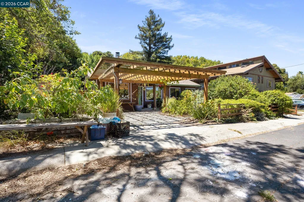 3819 Linden Lane El Sobrante CA 94803