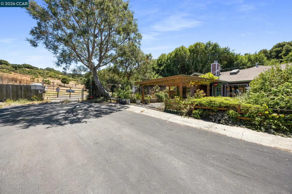 3819 Linden Lane El Sobrante CA 94803