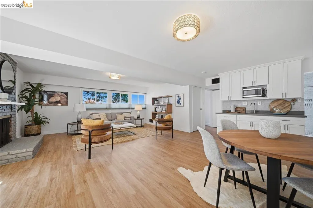 132 Rishell Drive Oakland CA 94619