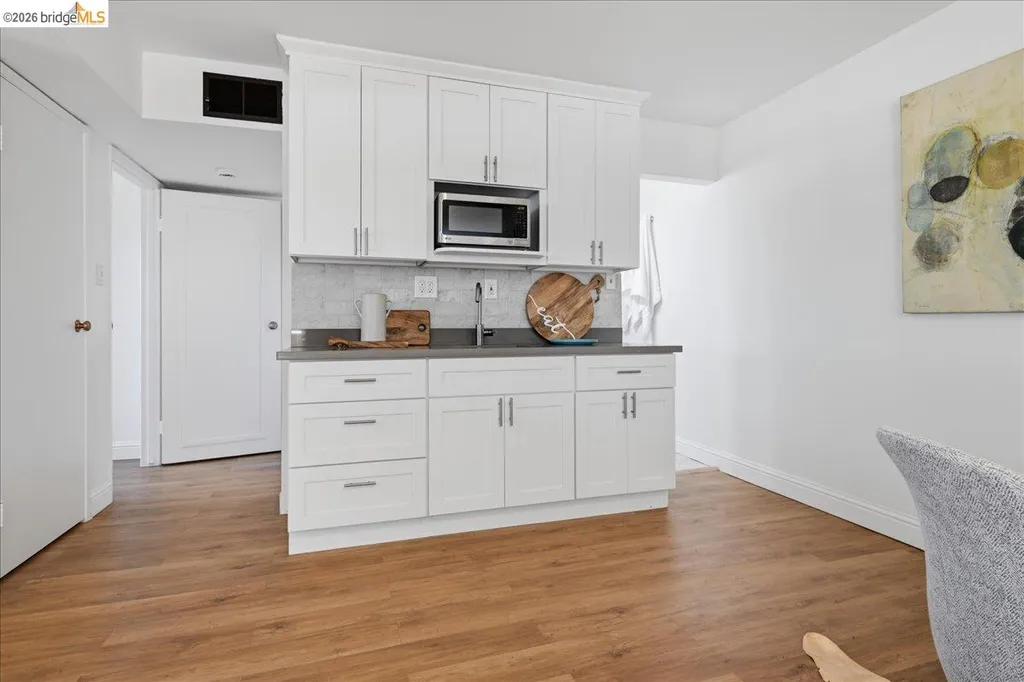 132 Rishell Drive Oakland CA 94619