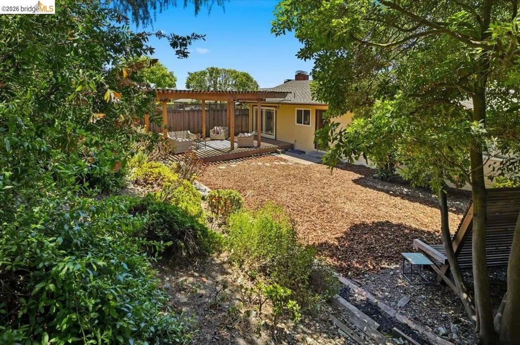 132 Rishell Drive Oakland CA 94619