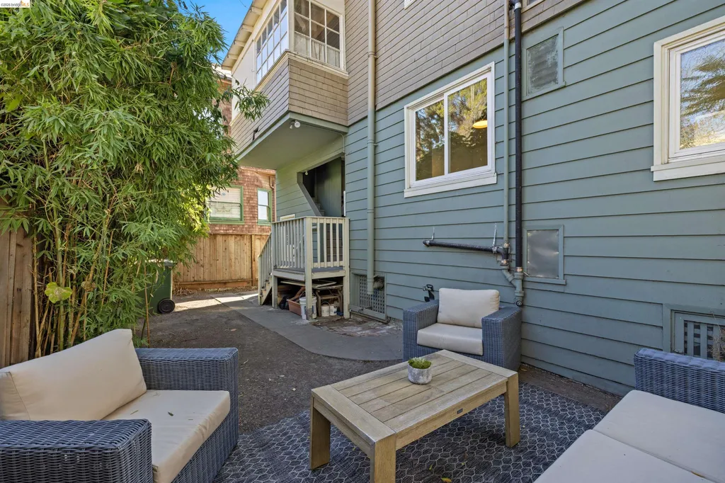 2935 Florence Berkeley CA 94705