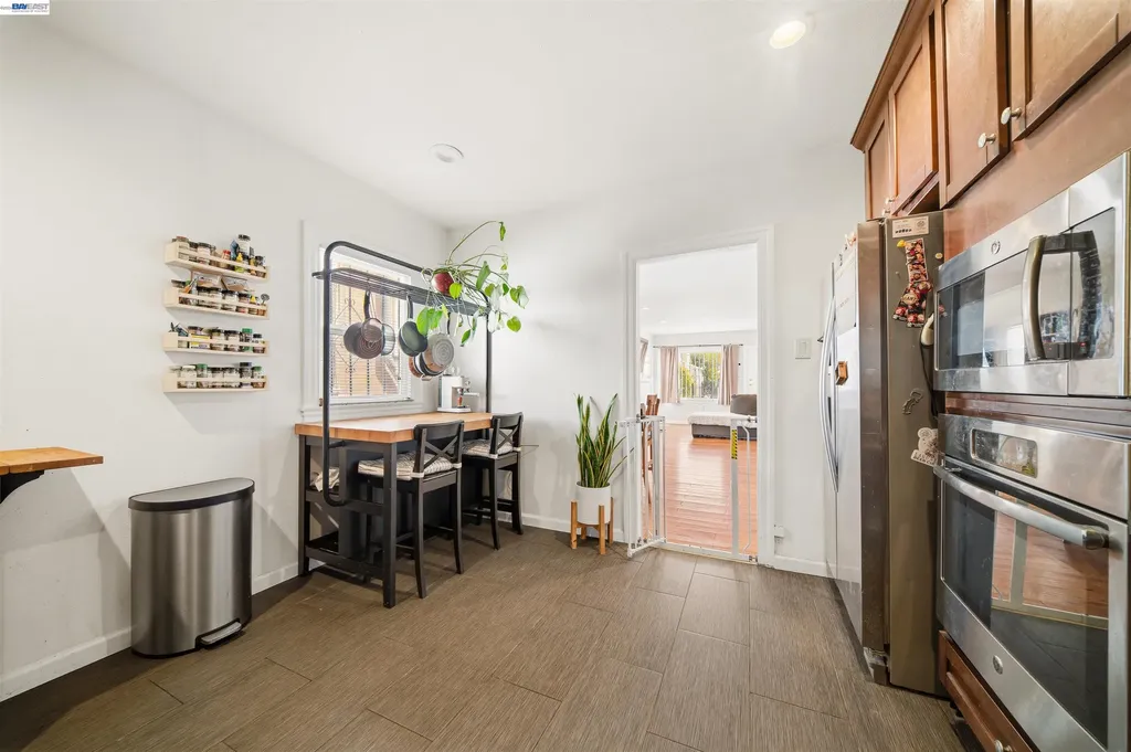 3229 Macarthur Boulevard Oakland CA 94602