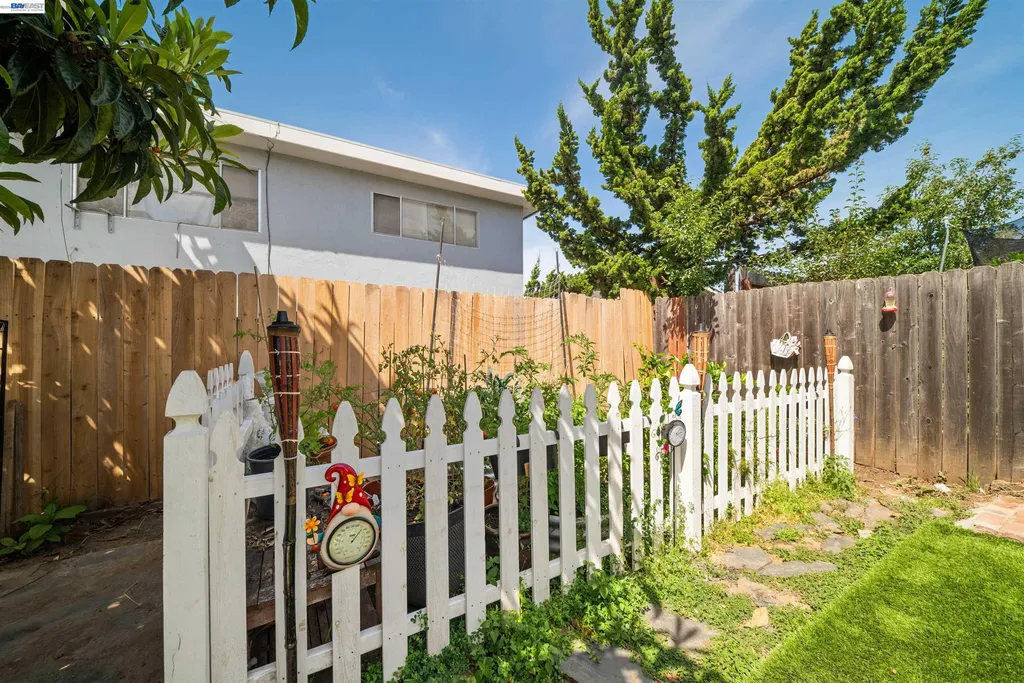 3229 Macarthur Boulevard Oakland CA 94602