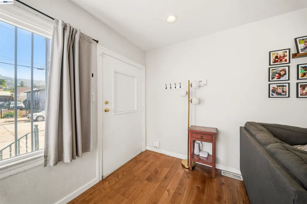 3229 Macarthur Boulevard Oakland CA 94602