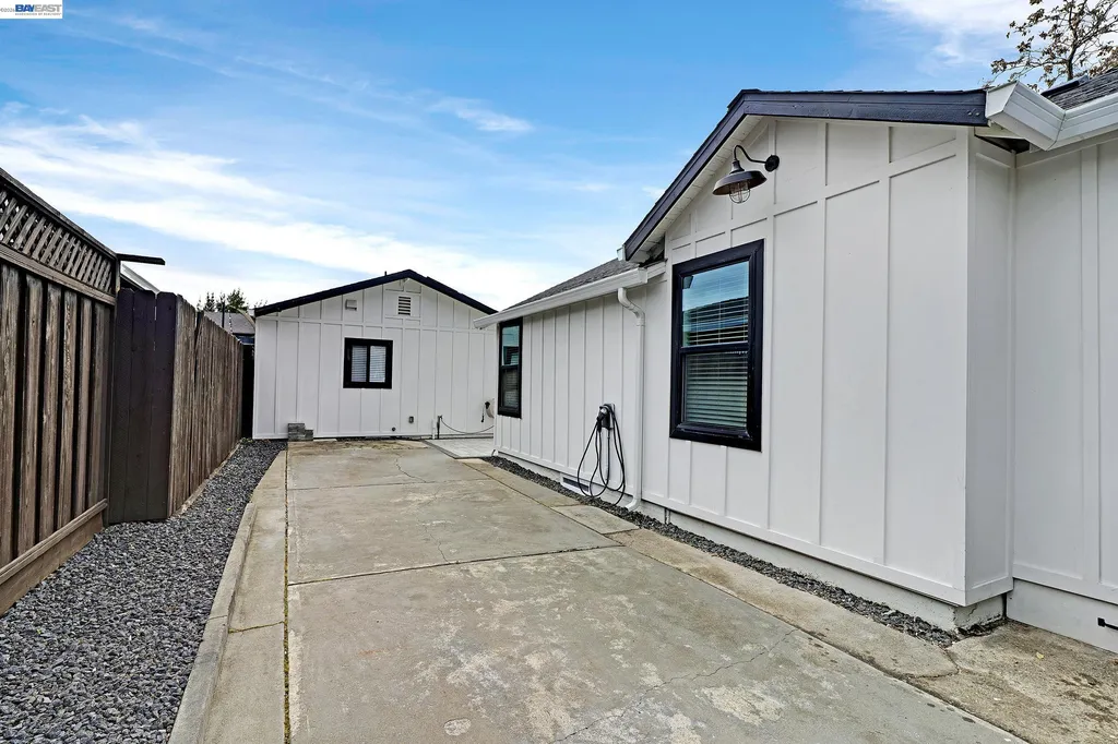 1861 Linden Street Livermore CA 94551