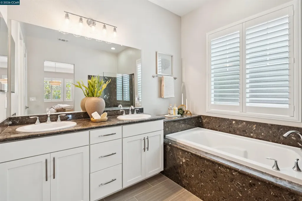 28 Wild Plum Way Orinda CA 94563