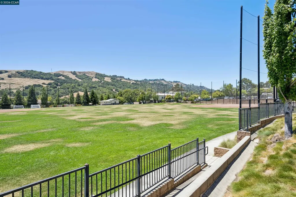 28 Wild Plum Way Orinda CA 94563