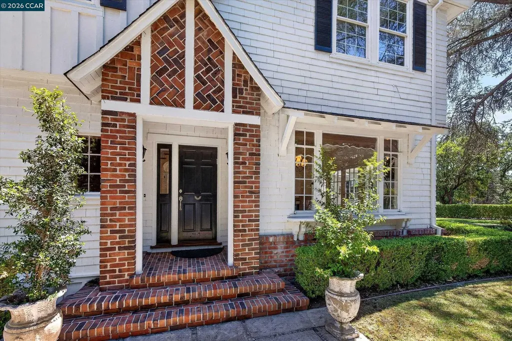 61 Crest Avenue Alamo CA 94507