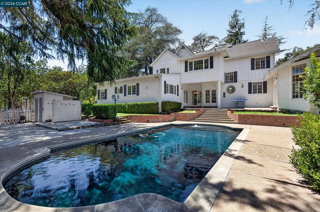 61 Crest Avenue Alamo CA 94507