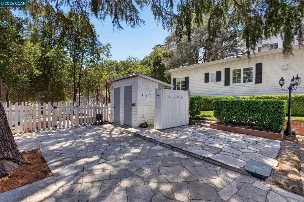 61 Crest Avenue Alamo CA 94507