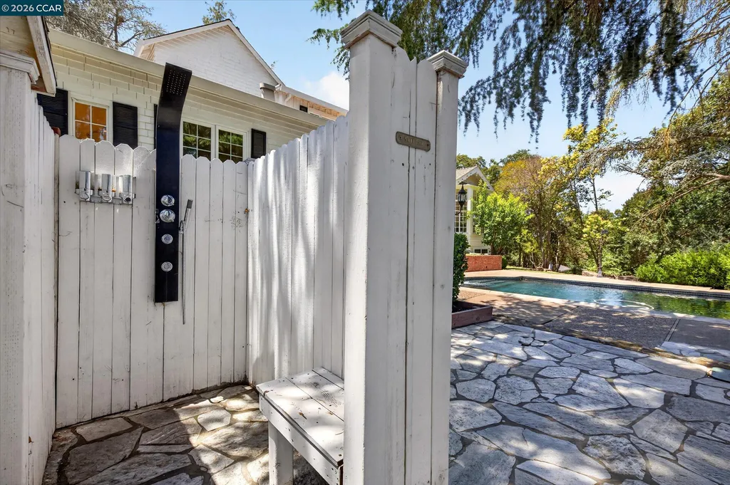 61 Crest Avenue Alamo CA 94507