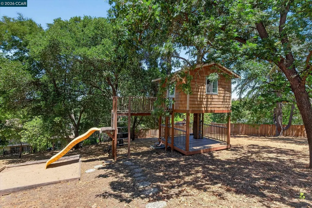 61 Crest Avenue Alamo CA 94507
