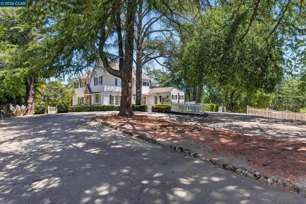 61 Crest Avenue Alamo CA 94507