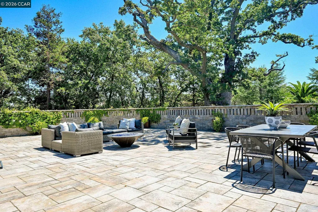 1450 Corvey Court Walnut Creek CA 94598
