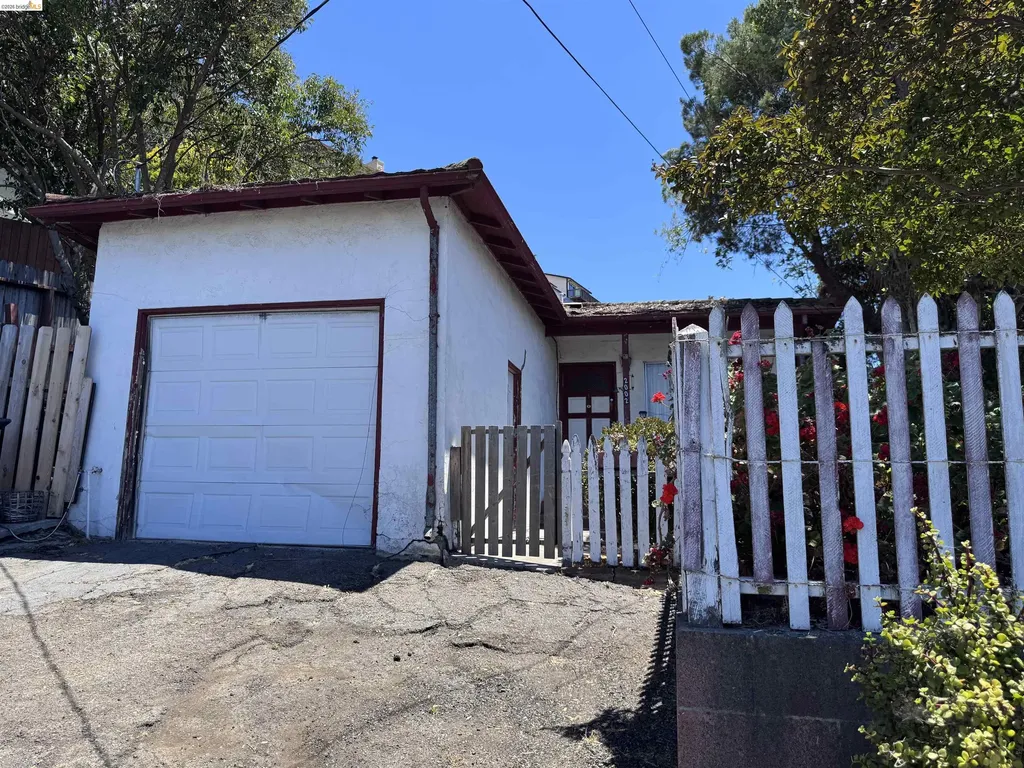 2002 167th Avenue Castro Valley CA 94578