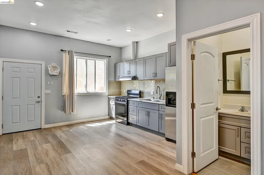 1190 Davis Street San Leandro CA 94577