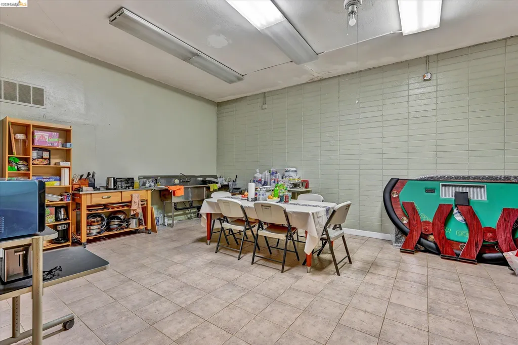 1190 Davis Street San Leandro CA 94577