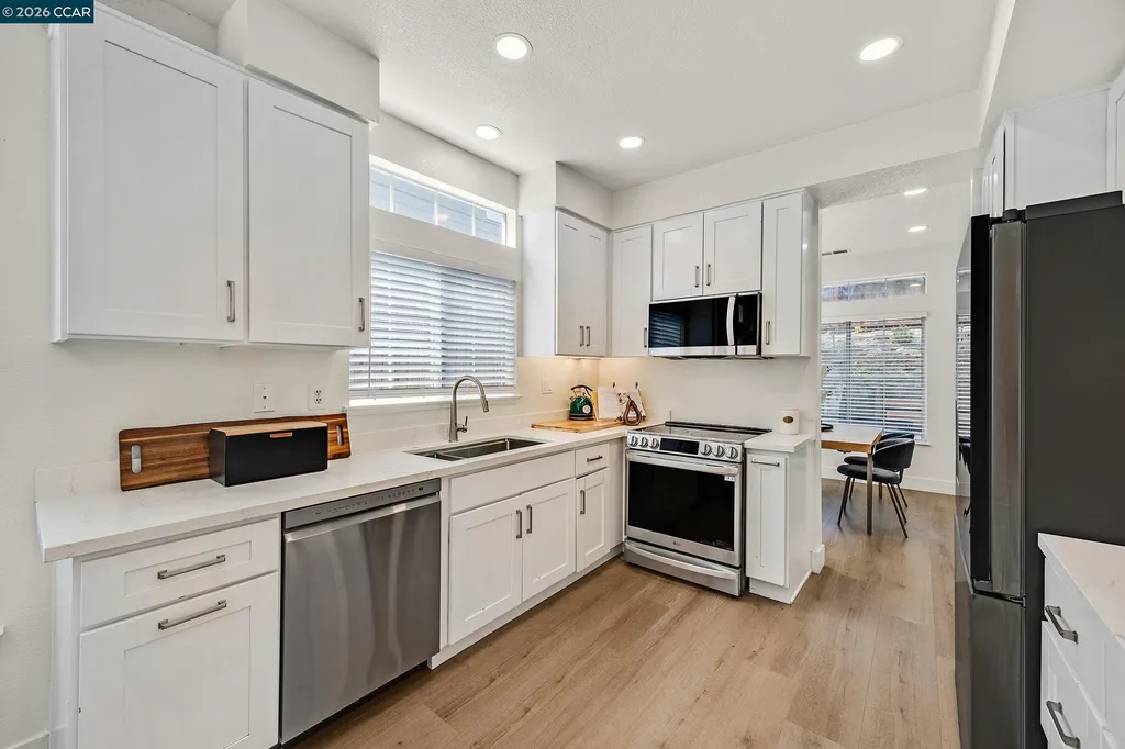 12 Mission Springs Hercules CA 94547