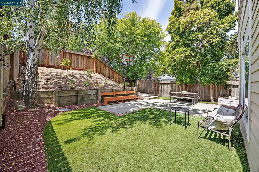 12 Mission Springs Hercules CA 94547