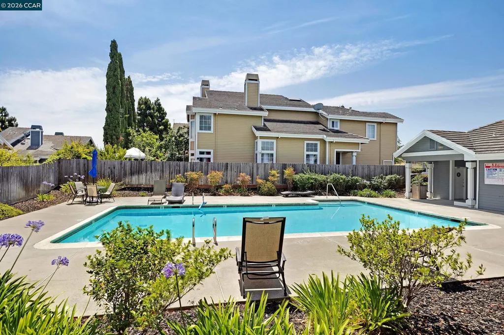 12 Mission Springs Hercules CA 94547