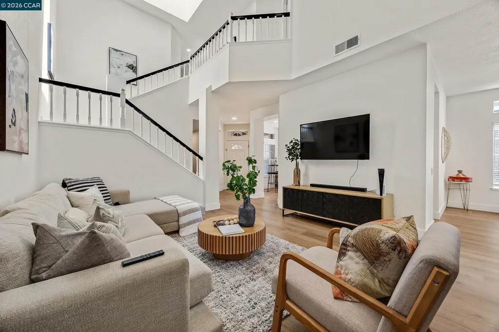 12 Mission Springs Hercules CA 94547