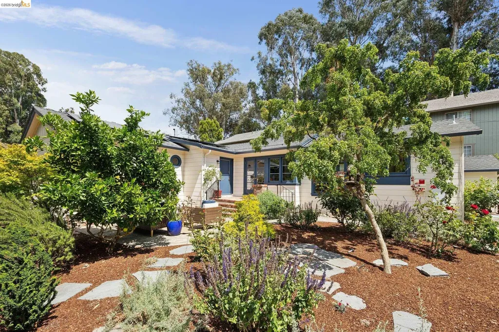 3635 Majestic Avenue Oakland CA 94605