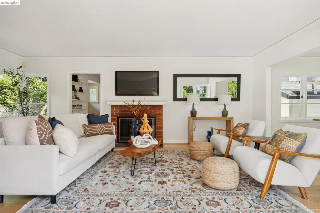 3635 Majestic Avenue Oakland CA 94605