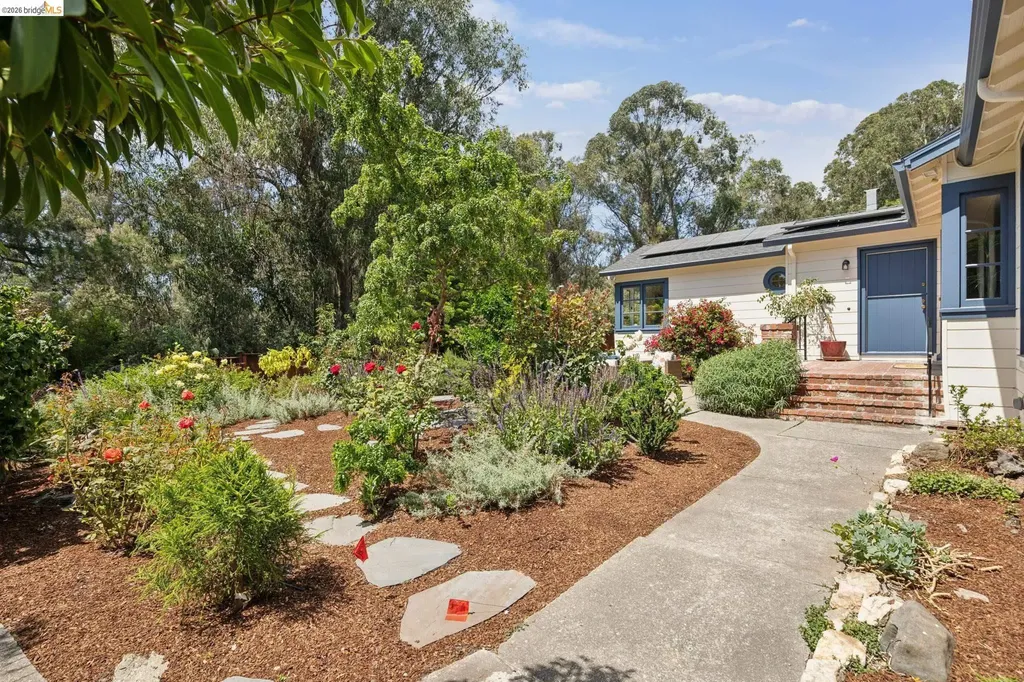 3635 Majestic Avenue Oakland CA 94605