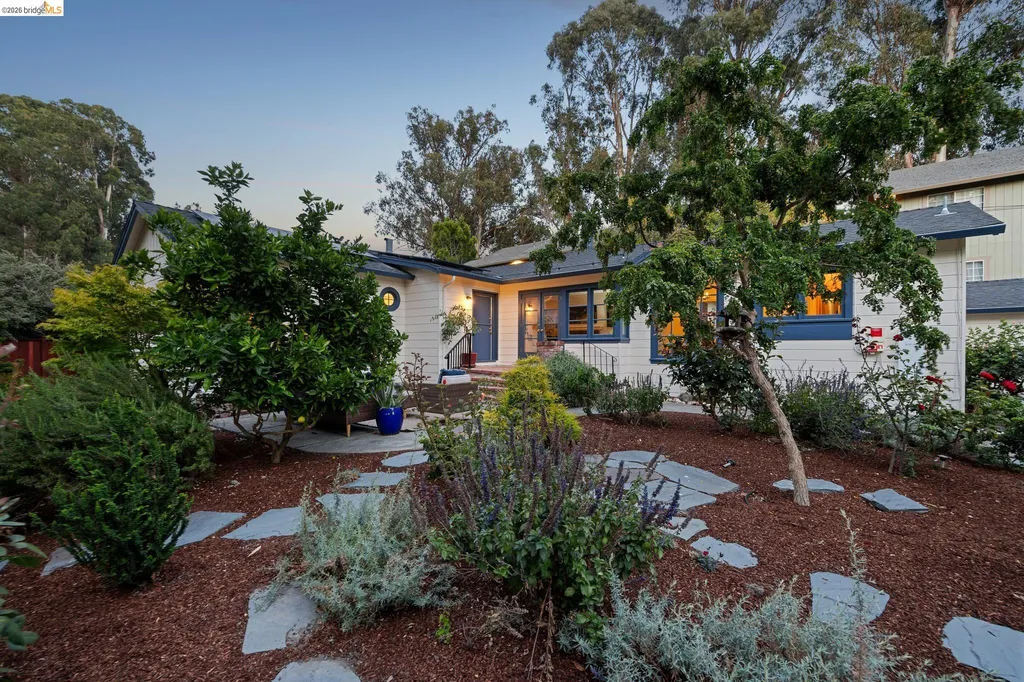 3635 Majestic Avenue Oakland CA 94605