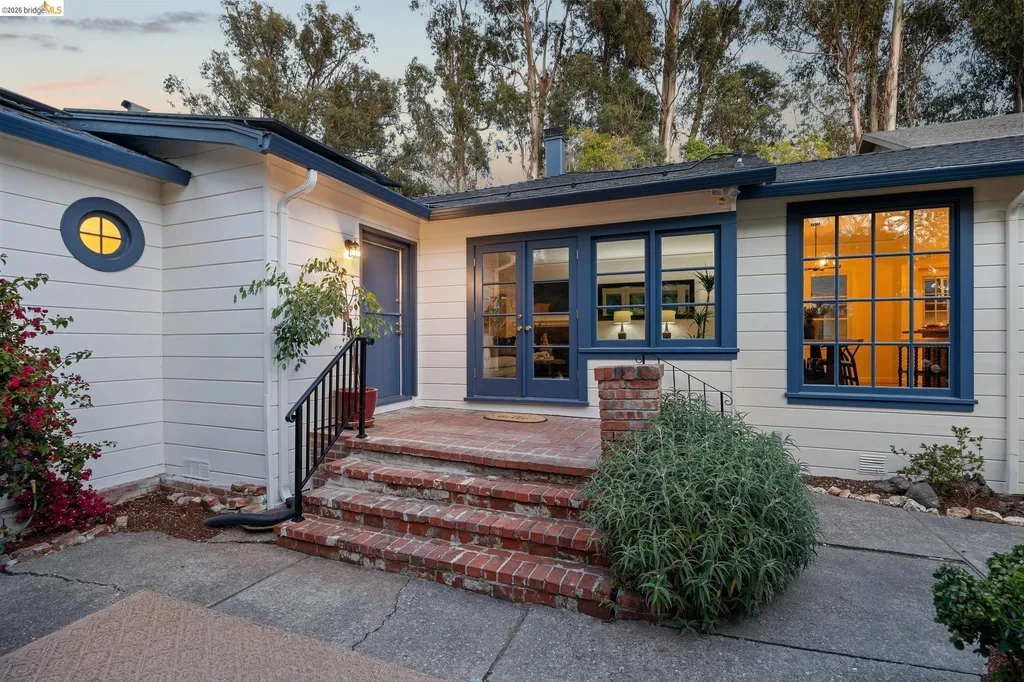 3635 Majestic Avenue Oakland CA 94605