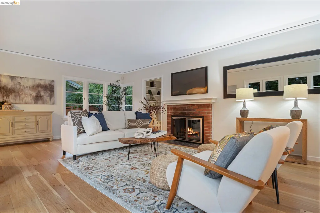 3635 Majestic Avenue Oakland CA 94605