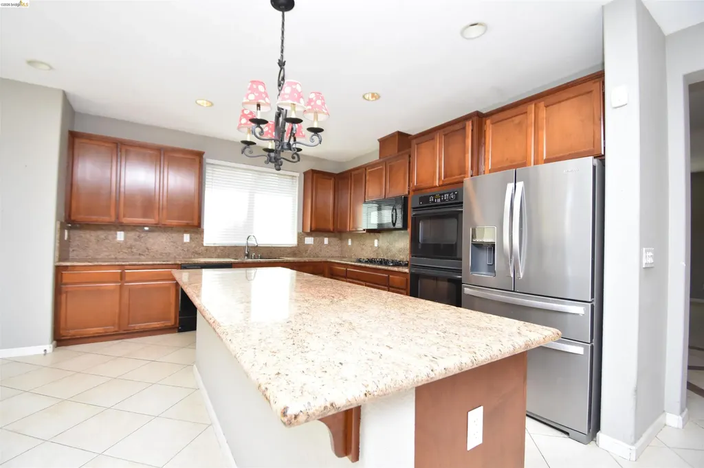 1875 Ventura Drive Pittsburg CA 94565