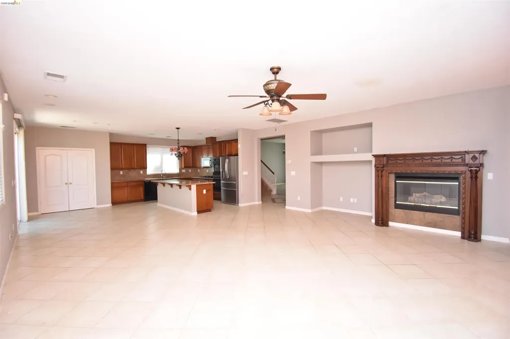 1875 Ventura Drive Pittsburg CA 94565