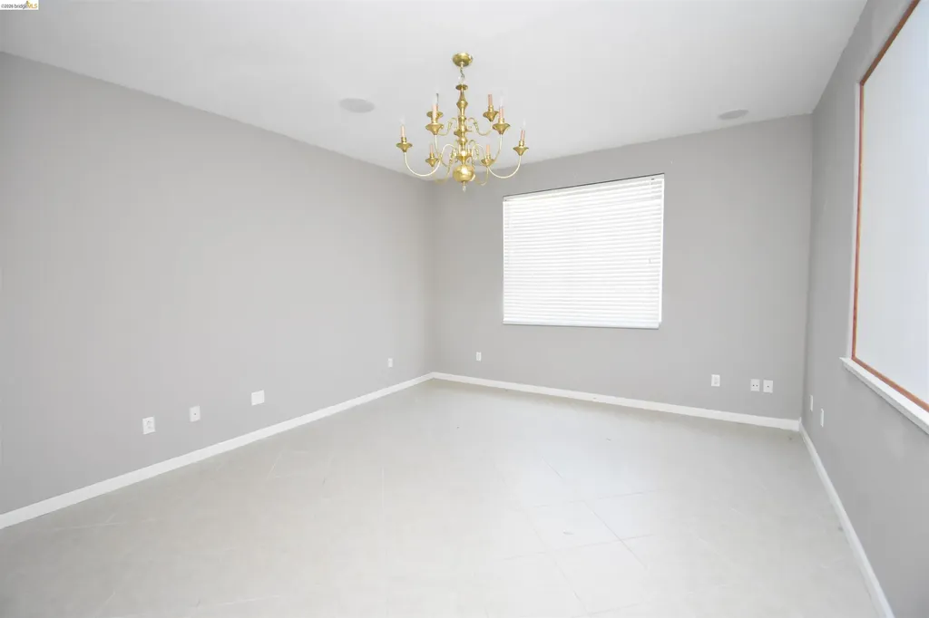 1875 Ventura Drive Pittsburg CA 94565