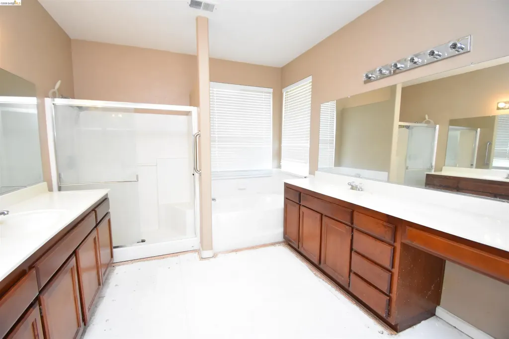 1875 Ventura Drive Pittsburg CA 94565