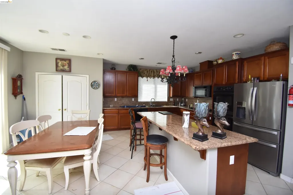 1875 Ventura Drive Pittsburg CA 94565
