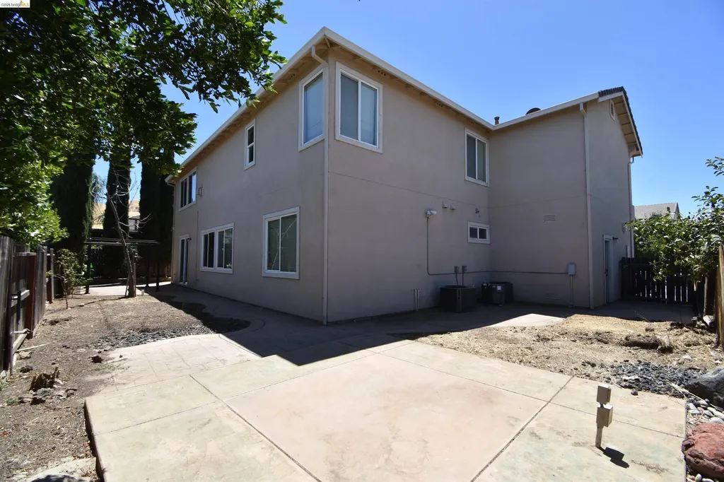 1875 Ventura Drive Pittsburg CA 94565