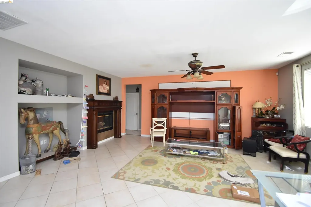 1875 Ventura Drive Pittsburg CA 94565